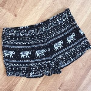 🌸F21 Boho Aztec Shorts🌸